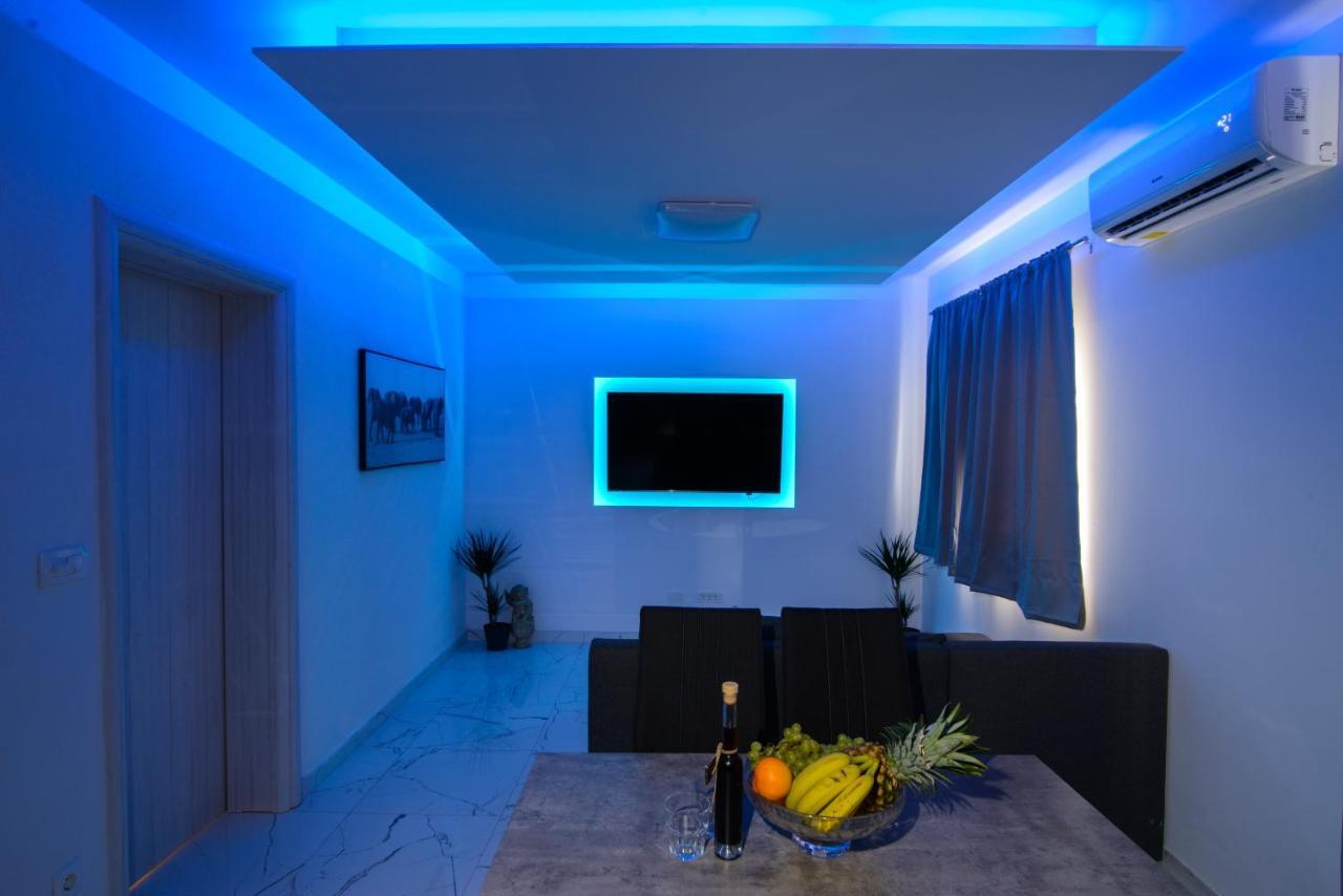 Apartments Pelja トロギール エクステリア 写真