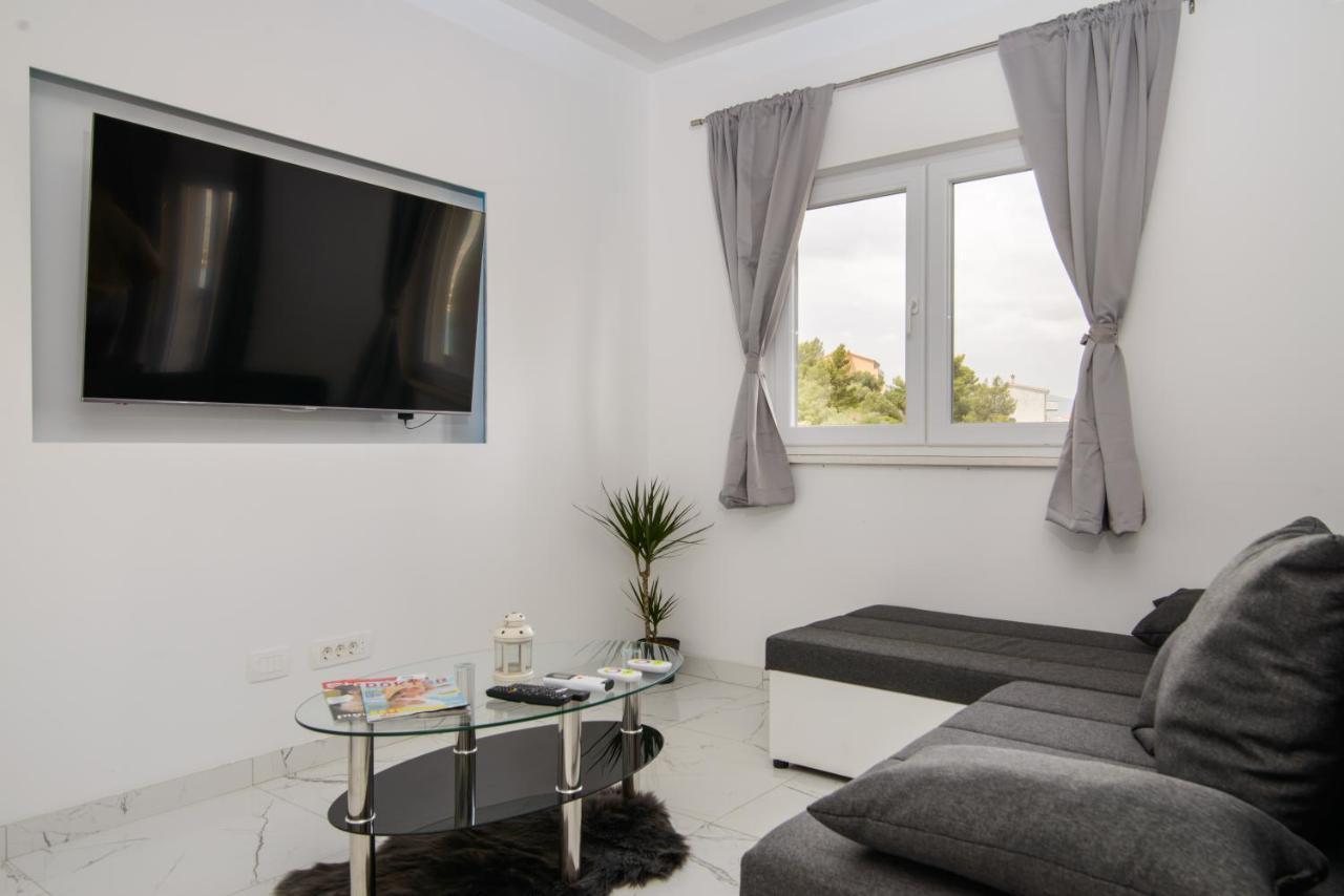 Apartments Pelja トロギール エクステリア 写真