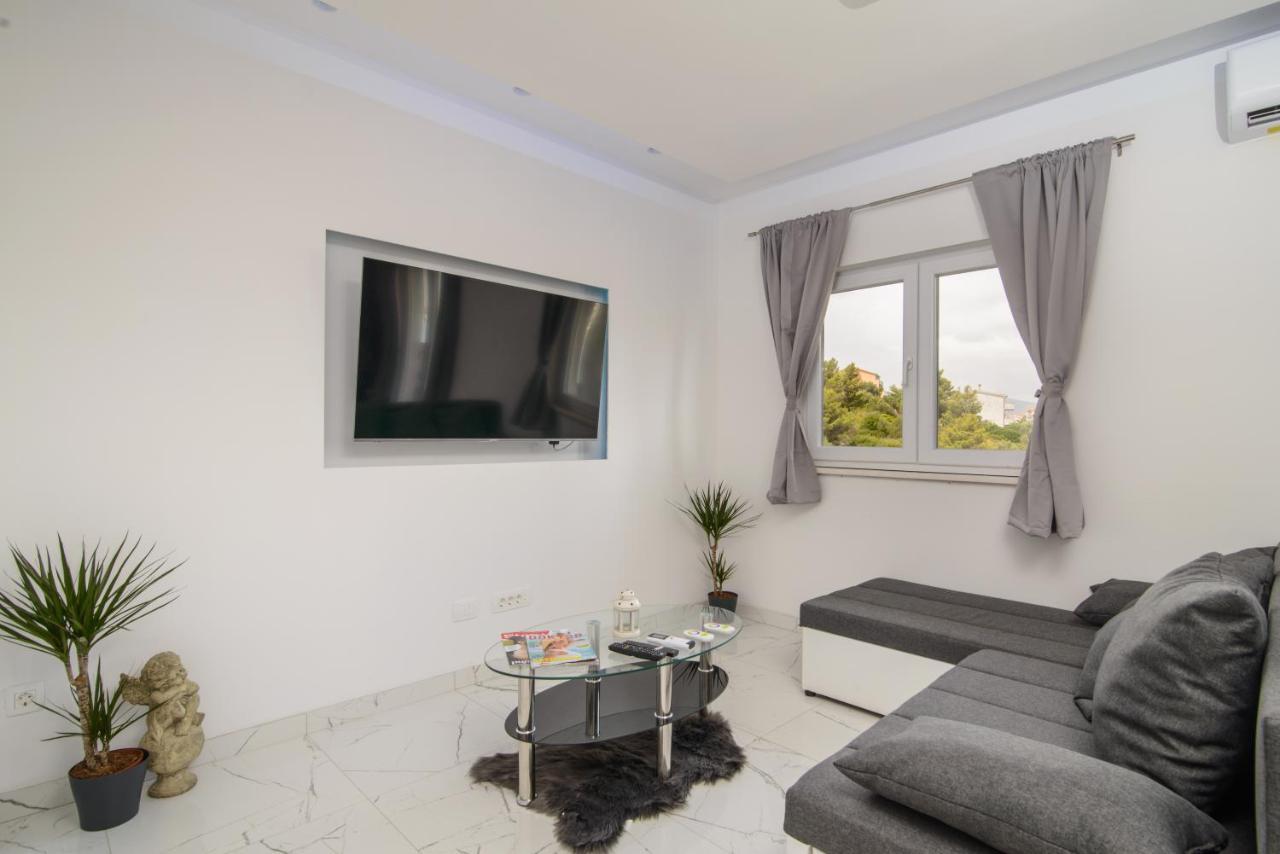 Apartments Pelja トロギール エクステリア 写真