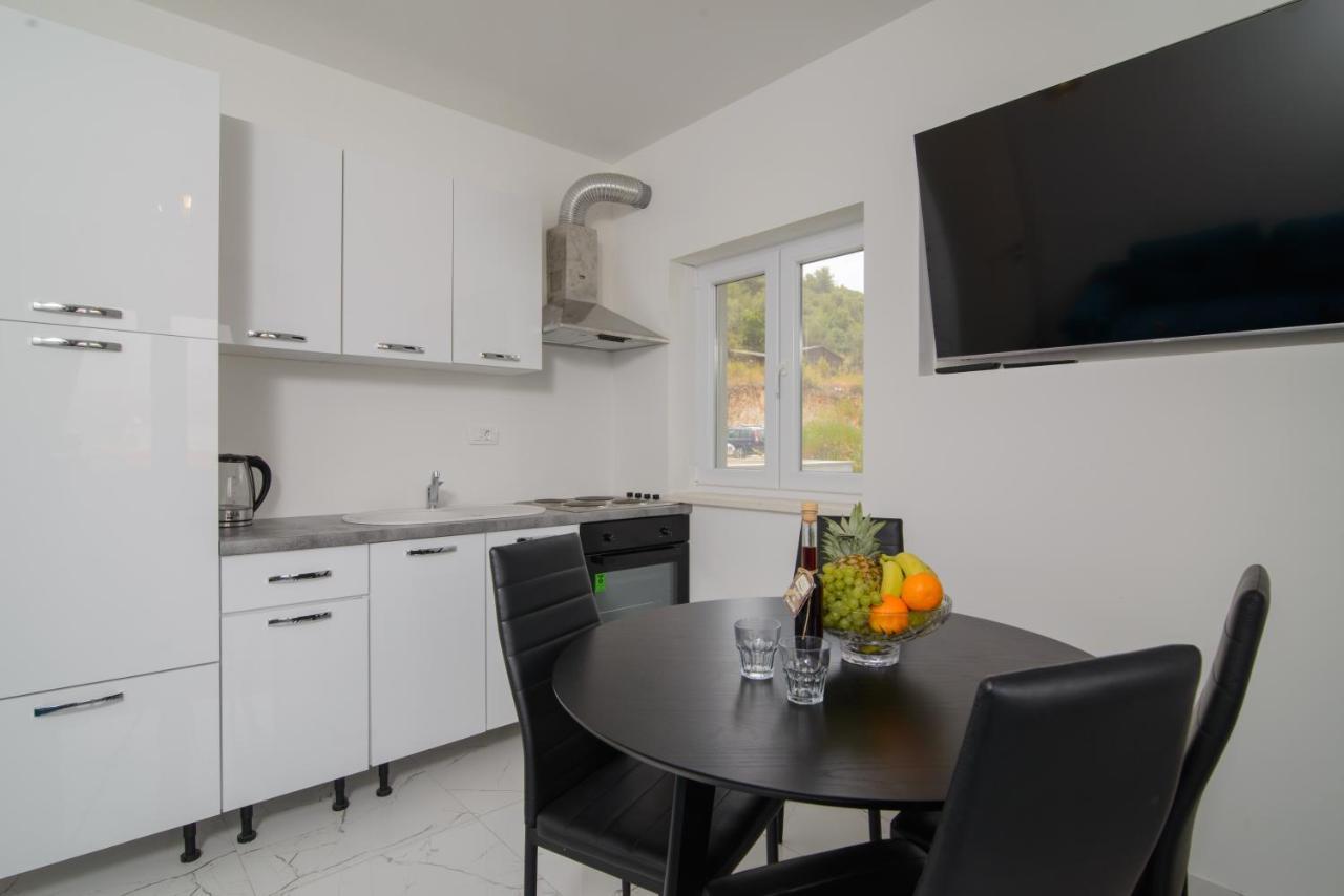 Apartments Pelja トロギール エクステリア 写真