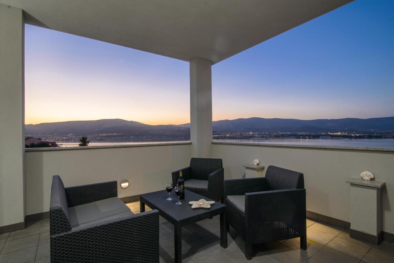 Apartments Pelja トロギール エクステリア 写真