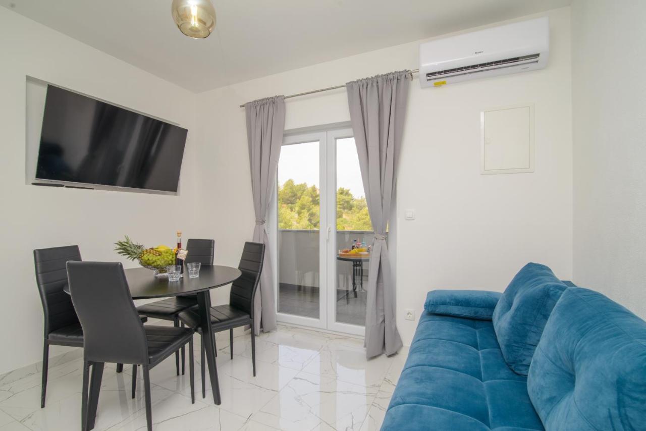 Apartments Pelja トロギール エクステリア 写真